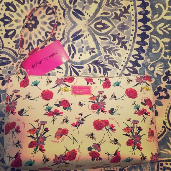 Betsey Johnson Handbags - XL Wristlet